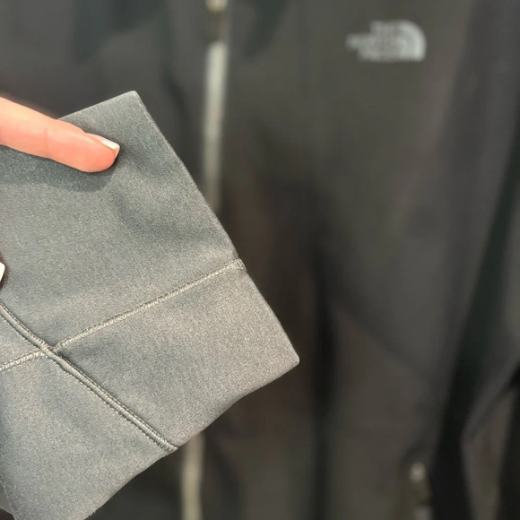 The North Face Cadet Full Zip Jacket - Picture 6 of 10